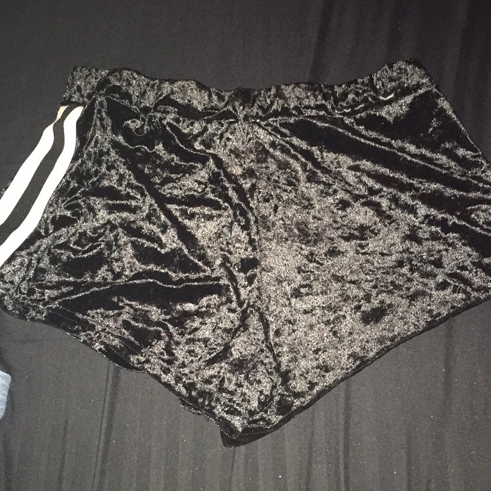Velvet shorts
